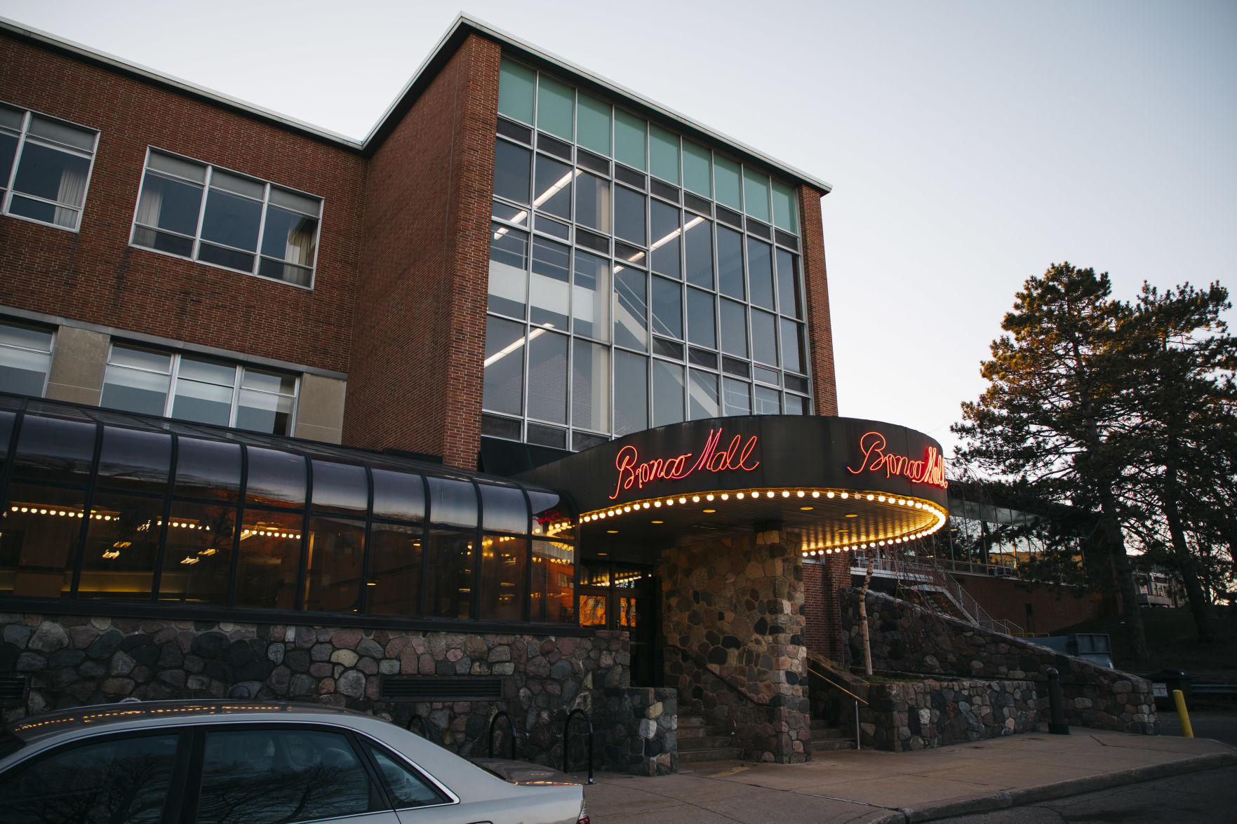 bronco-mall.jpg